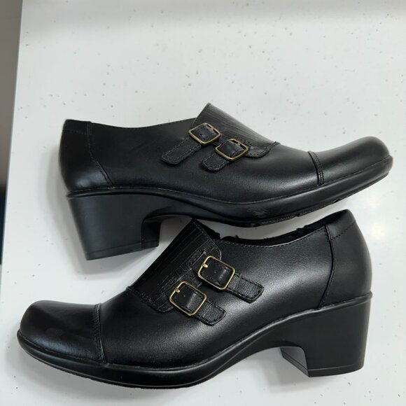 Clarks Women's Shoes 8 Black Croc Leather Buckle Ankle Boots Clog Heel Booties - Picture 6 of 9